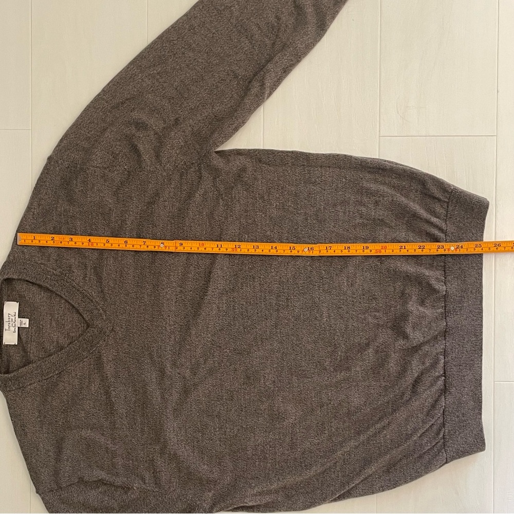 100% Extra Fine Merino Wool Knit Sweater V-Neck Gray Brown Turnbury, L - Picture 14 of 16